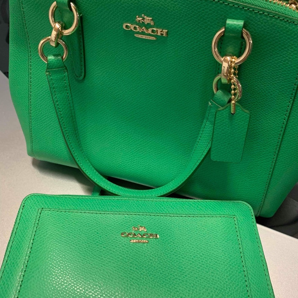 New coach purse and wallet